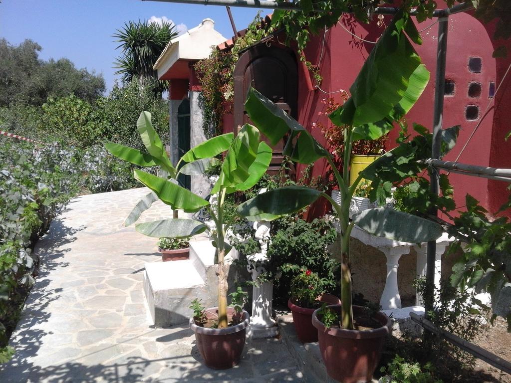 Malotu Resort Sinarades Exterior photo